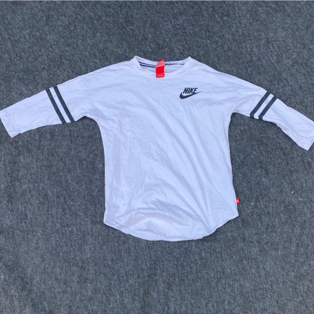 Nike shirt Boys SZ Small White Just Do It Long Sleeve Shirt